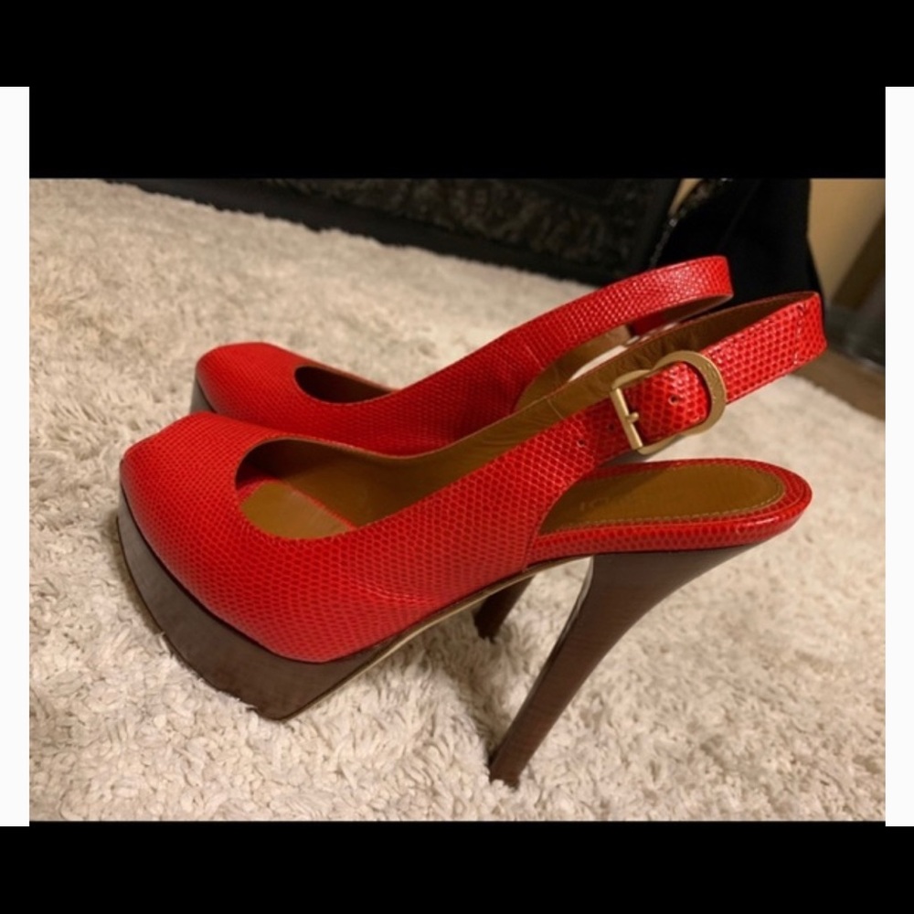- Authentic FENDI leather platforms fit like 7s - Picture 9 of 12